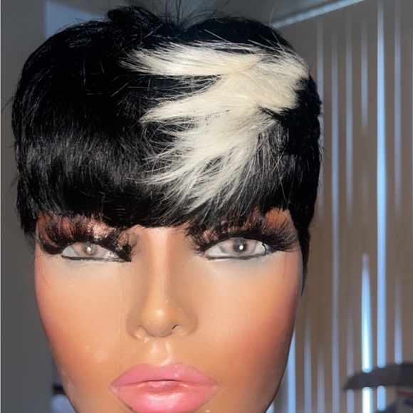 Short cut wig - Picture 3 of 3